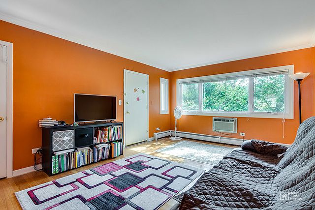 1st image of 1331 W Chase Ave APT 3B