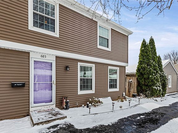 4th image of 685 Hidden Valley Rd