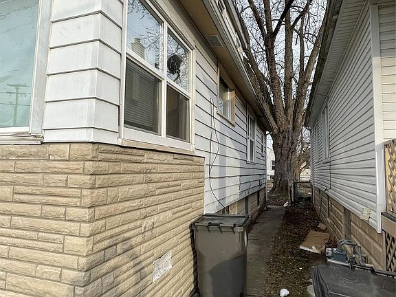 2nd image of 4525 6th St