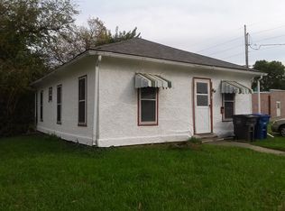 1215 E 17th Ct, Des Moines, IA 50316