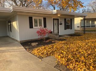 142 Robinson Dr, Morris, IL 60450