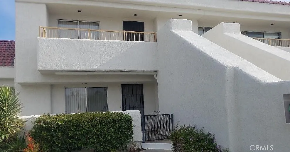 2 bed, 1.5 bath, 848 sqft, $1,850 — Photo 2