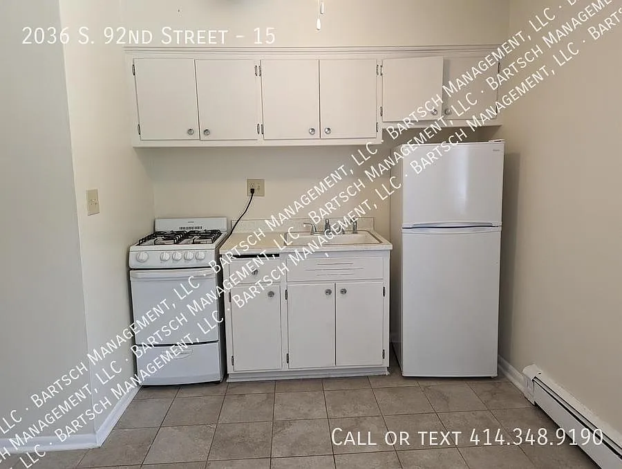 Building Photo - 2036 S 92nd St #15