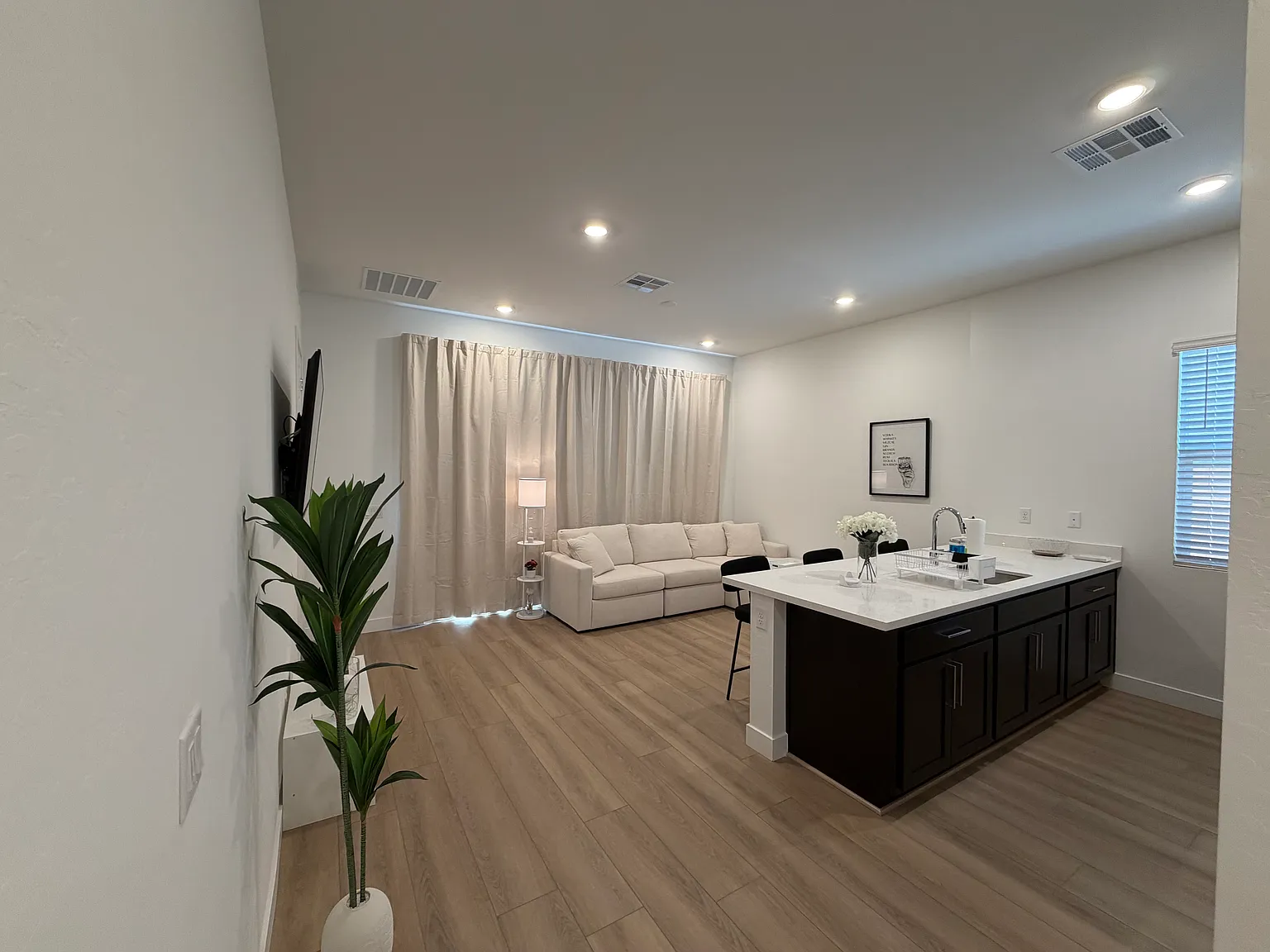 10023 Decano Rdg — Photo 1