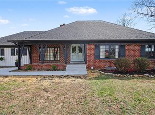 107 E Santa Fe Trl, Kansas City, MO 64145