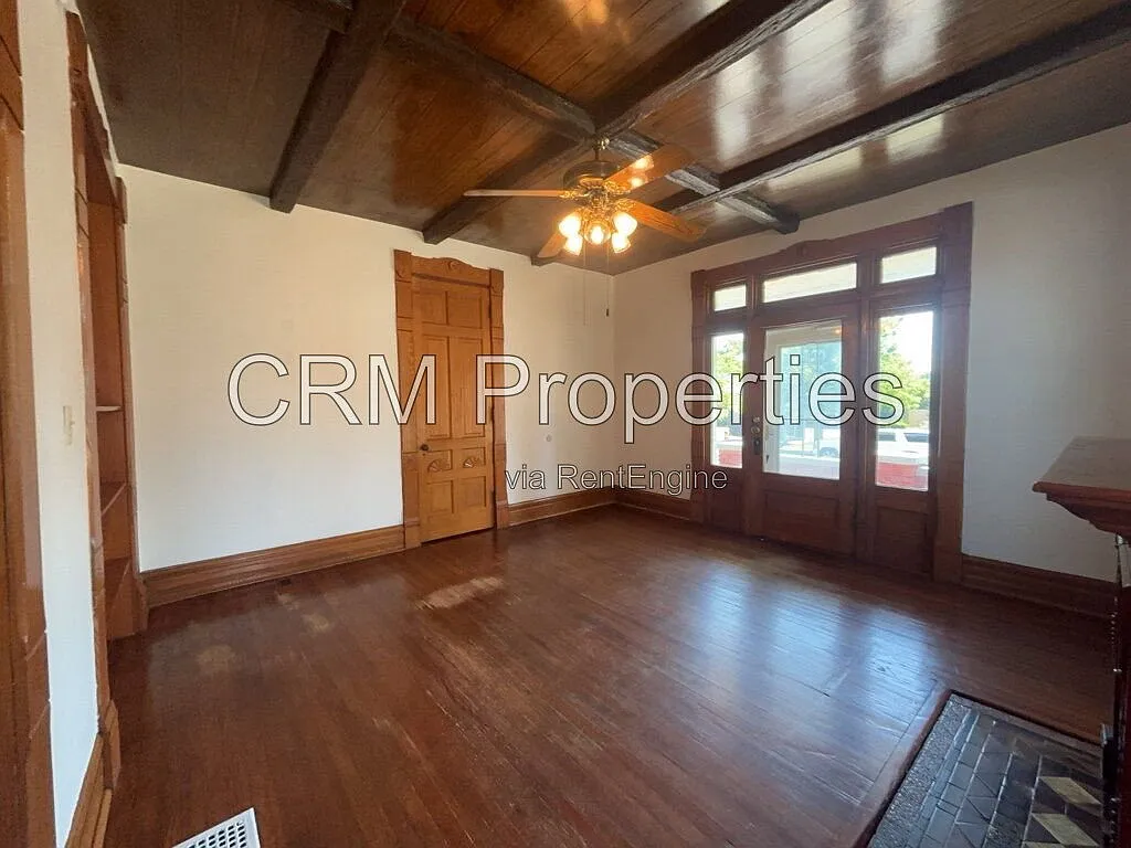2 bed, 1.0 bath, 1394 sqft, $900 — Photo 4