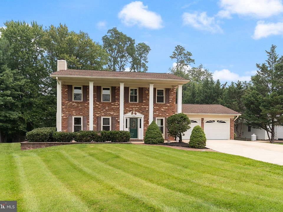 1st image of 15541 Baileys Ln