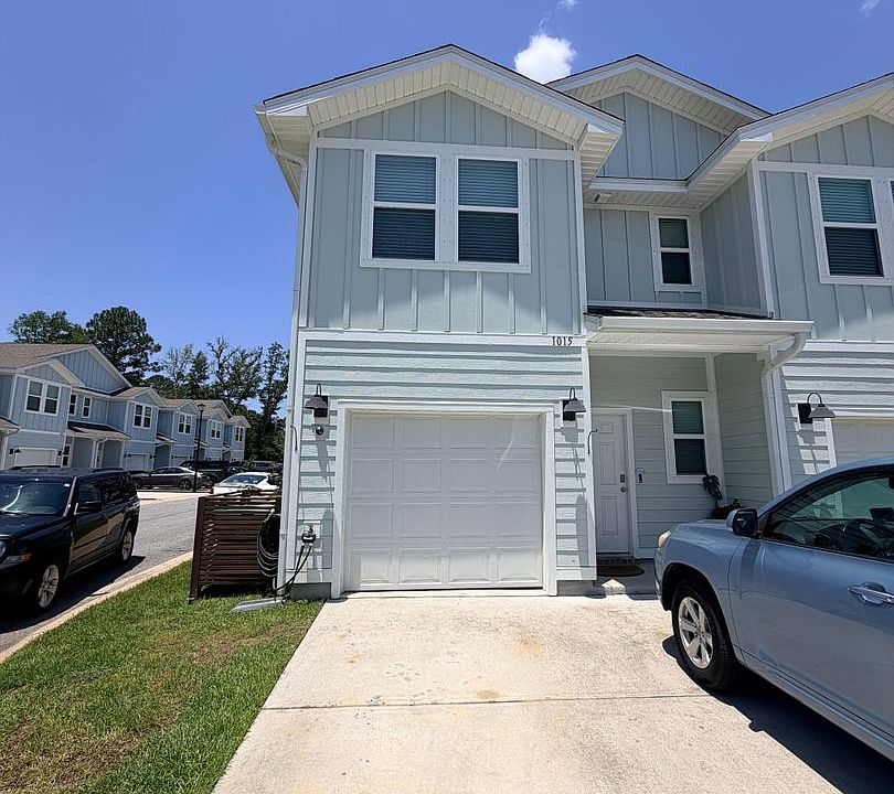 1st image of 1015 McLaren Cir