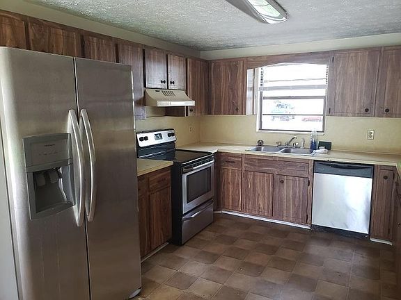 3rd image of 6958 Oriely Dr S