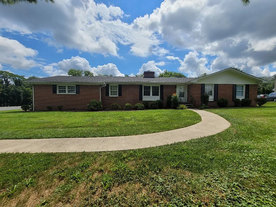 2720 Martinsburg Pike