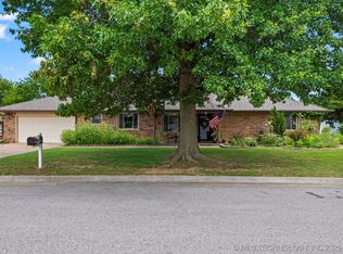 105 Quail Creek Ln, Skiatook, OK 74070