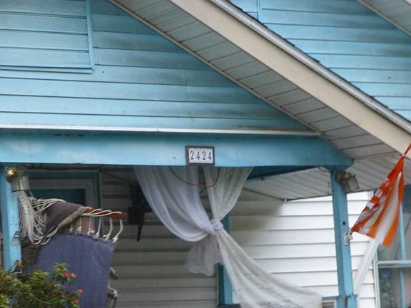 5th image of 2424 Woodbine Ave