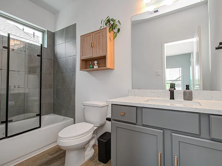 4722 Crest Hill Dr — Photo 8