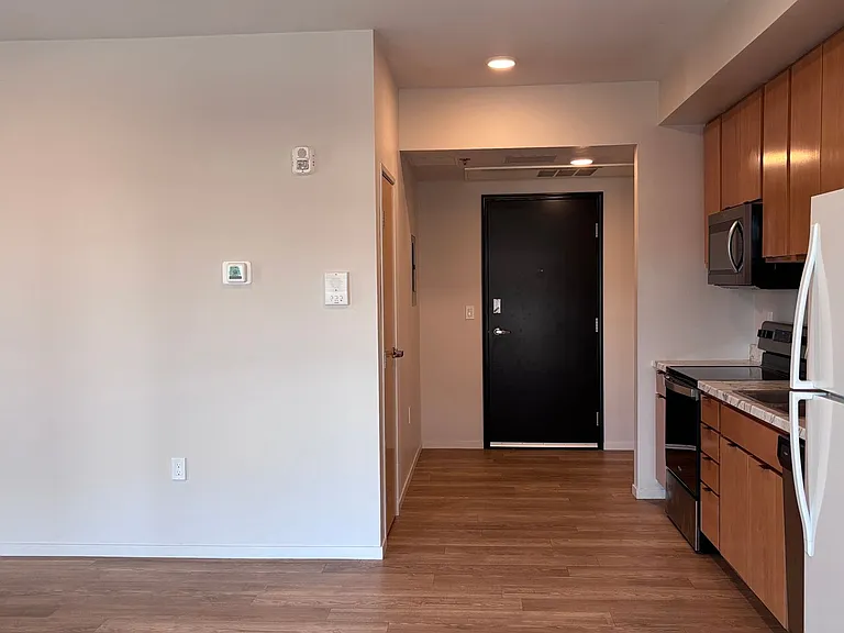 323 Demers Ave — Photo 10