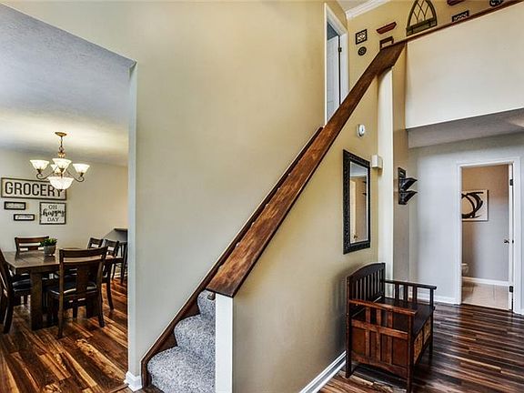 5th image of 304 Trillium Ct