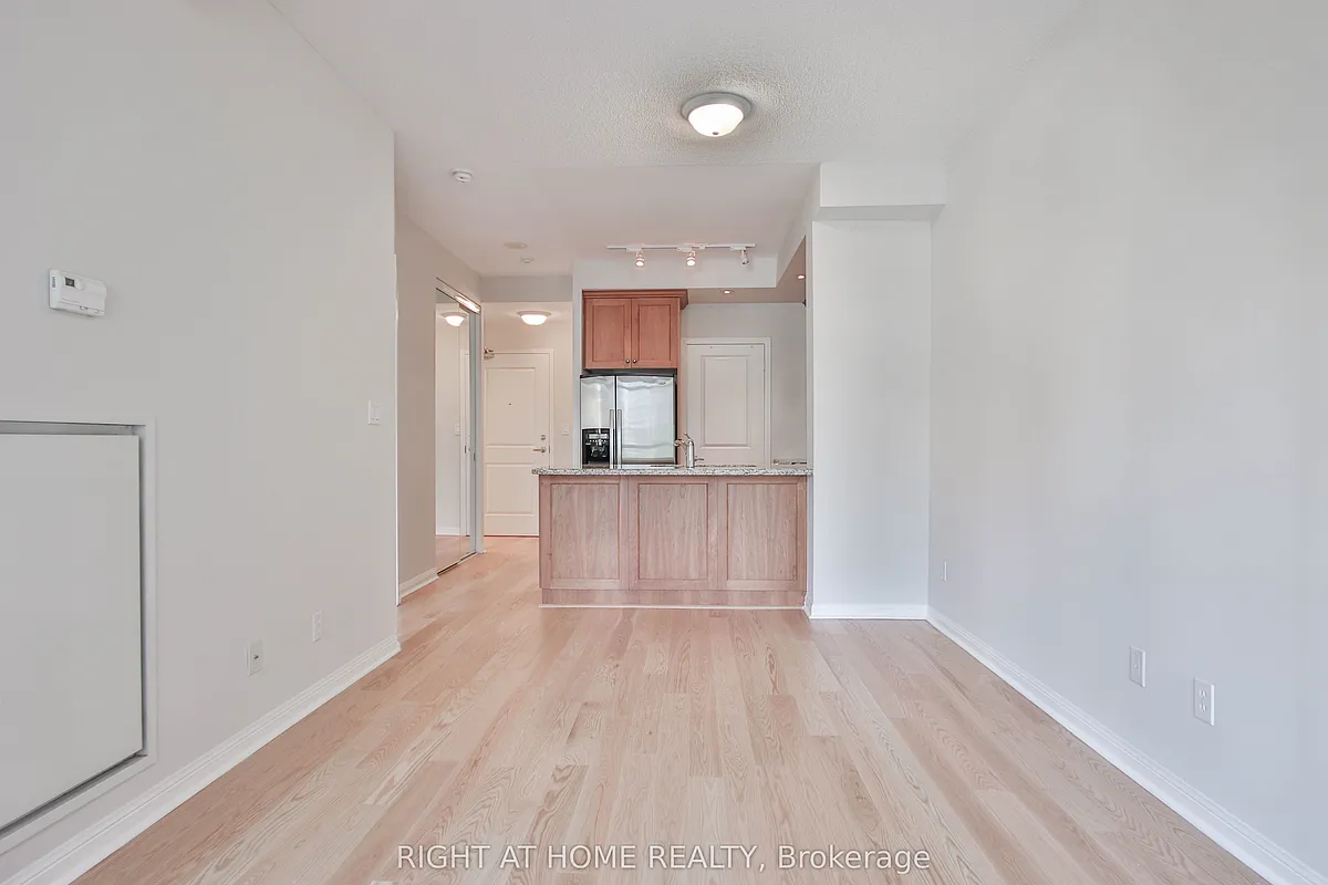 Building Photo - 900 Mount Pleasant Rd #411