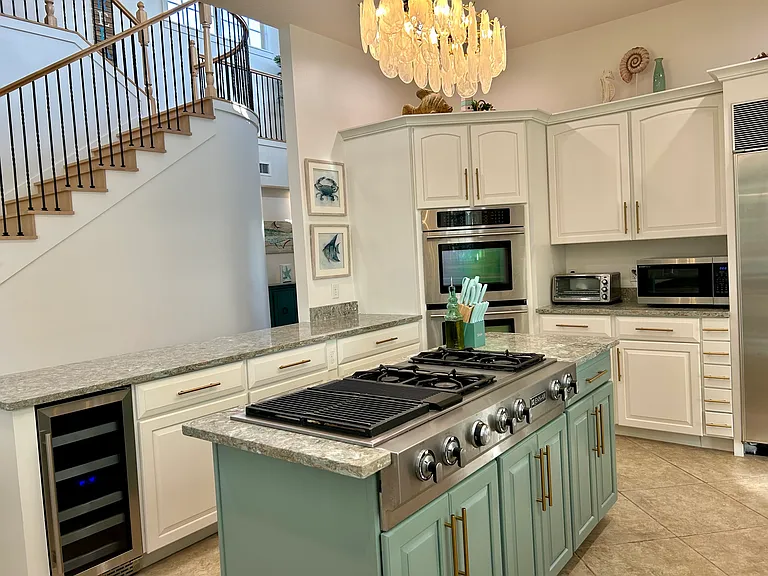 608 Key Royale Dr — Photo 6