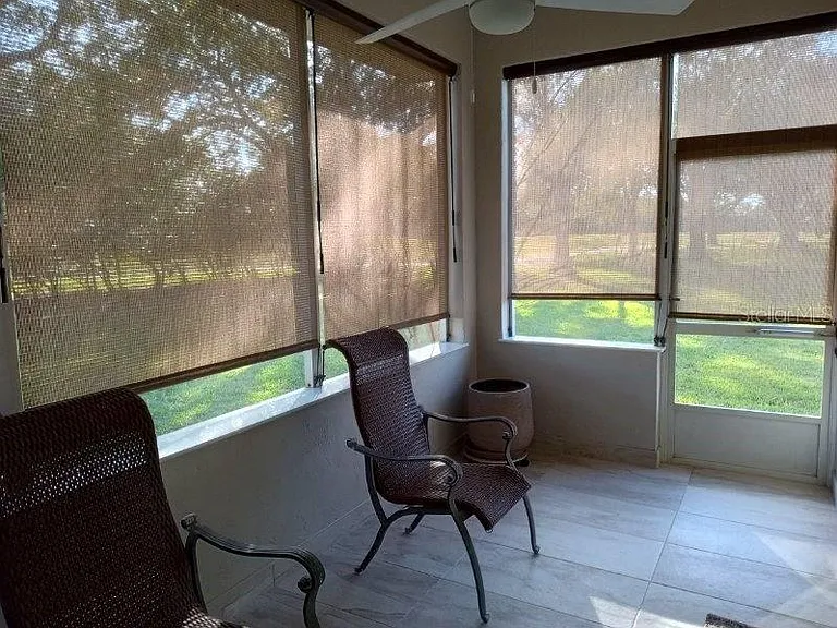 1181 Athlone Way — Photo 33