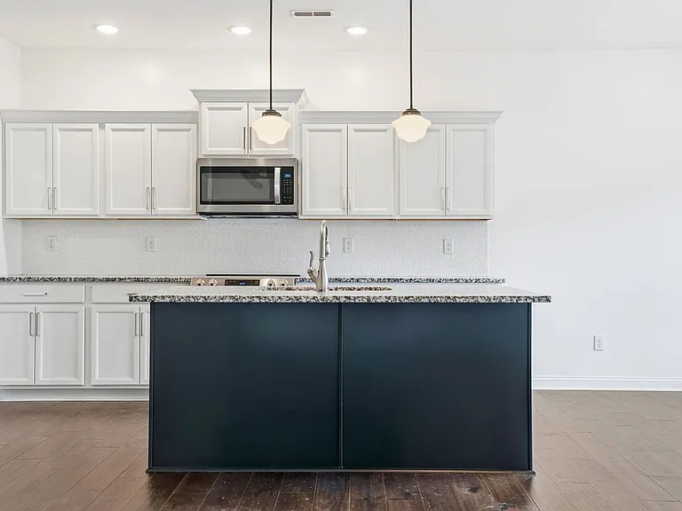 2035 Prestwick Pl — Photo 16