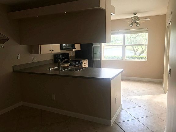 5th image of 2484 SW Danbury Ln