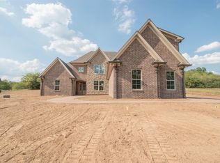 1431 Center Point Rd, Hendersonville, TN 37075