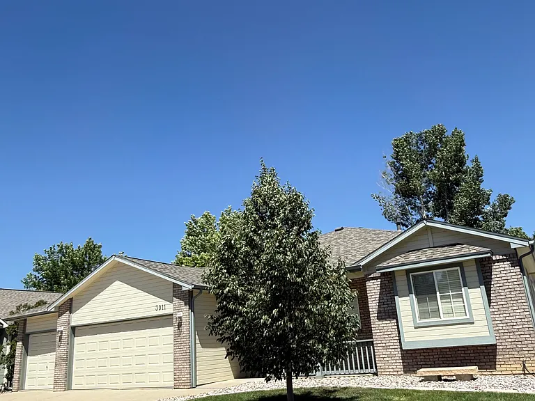3011 Ivy Dr — Photo 1