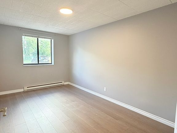 5th image of 360 Tecumseh Rd W Unit 103