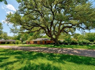 807 Whitehead St, Smithville, TX 78957