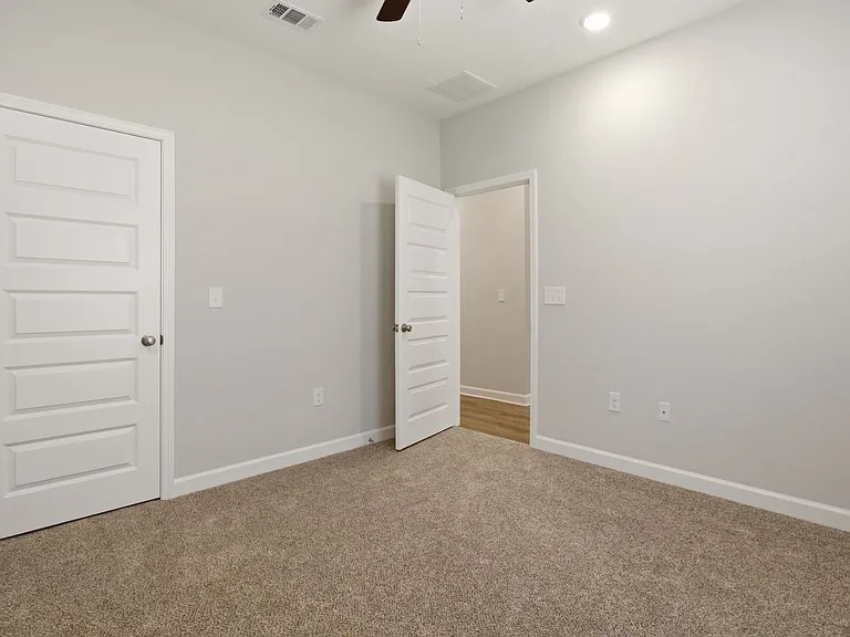 6434 Kylito Cir — Photo 24
