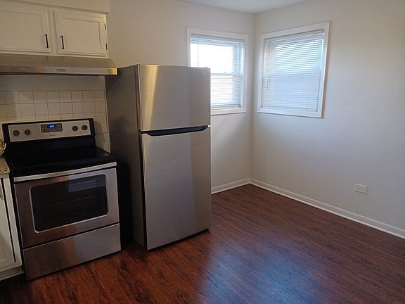 3rd image of 3878 Ruby St APT Gw