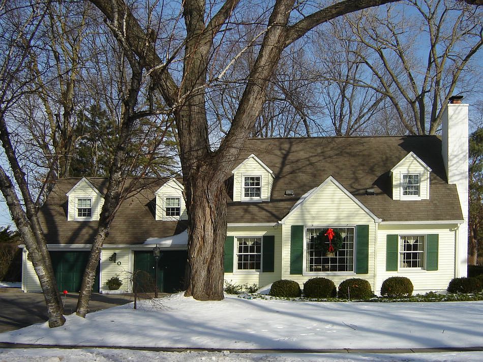 Spacious Family Home that backs up to a Park.