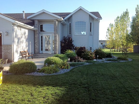 2nd image of 453 Prescott Pl