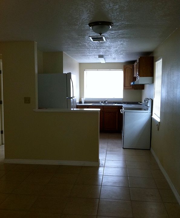 2nd image of 8411 N Semmes St