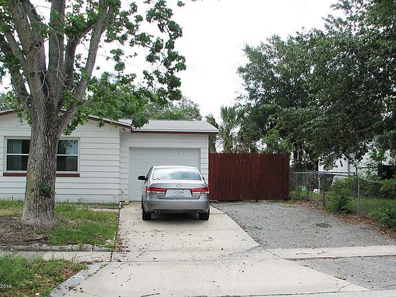 Front driveway area