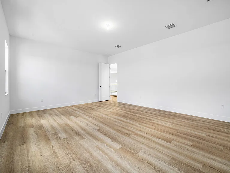 9516 Riverside Park Dr — Photo 52