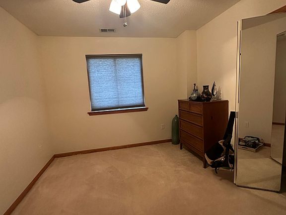 2nd image of 15815 Lakeside Dr APT 4