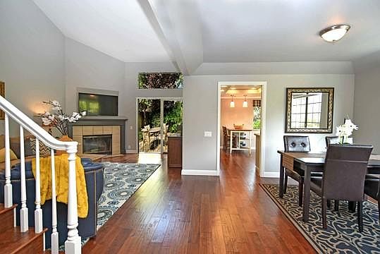 5th image of 44 Rainbow Cir
