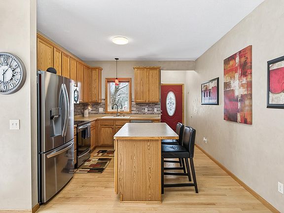 4th image of 20607 Keystone Ave