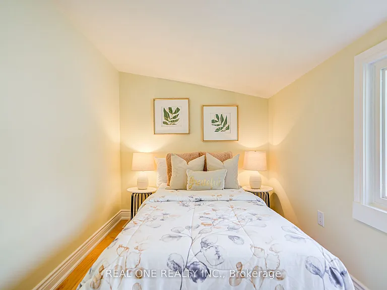 4052 Saint James Ave — Photo 28
