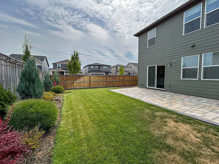 497 Himalaya St NE — Photo 36