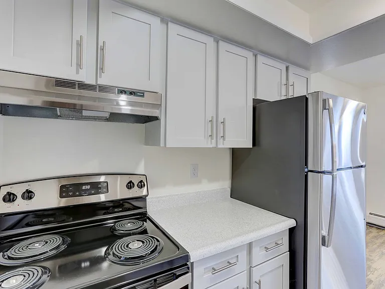 Heritage Apartments — Photo 15