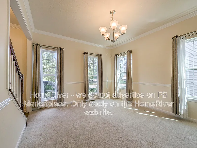 4 bed, 2.0 bath, 3088 sqft, $3,000 — Photo 2
