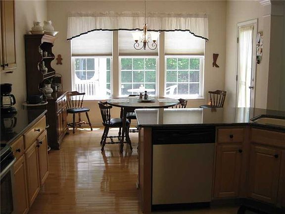 3rd image of 13277 Landwood Dr