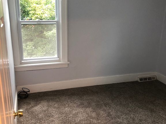 5th image of 169 Nassau Ave APT 9