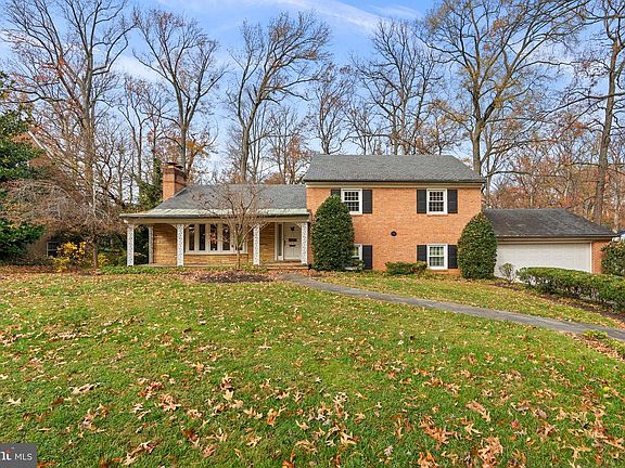 2nd image of 3804 Calverton Dr