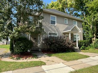 99 1/2 Clinton St, Mount Clemens, MI 48043