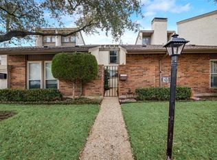 9210 Firelog Ln, Dallas, TX 75243
