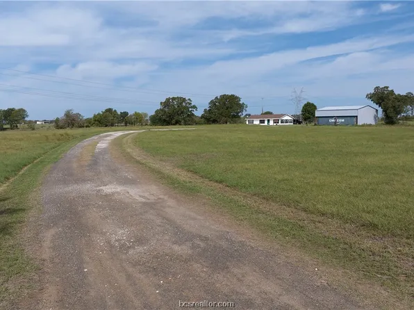 7858 Sun Belt Dr, Iola, TX 77861