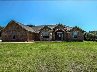 5824 Lost Deer Dr, Newalla, OK 74857