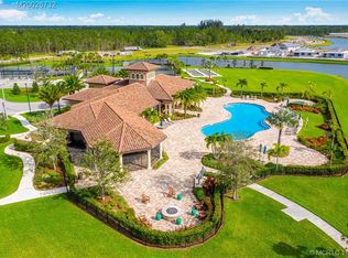 572 SE Monet Dr, Pt Saint Lucie, FL 34984